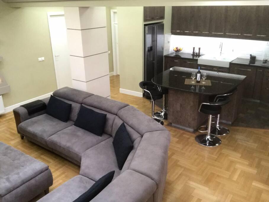 Finer Things Flisvos Beach Condo In Palaio Faliro Athens Exterior photo