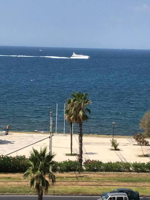 Finer Things Flisvos Beach Condo In Palaio Faliro Athens Exterior photo